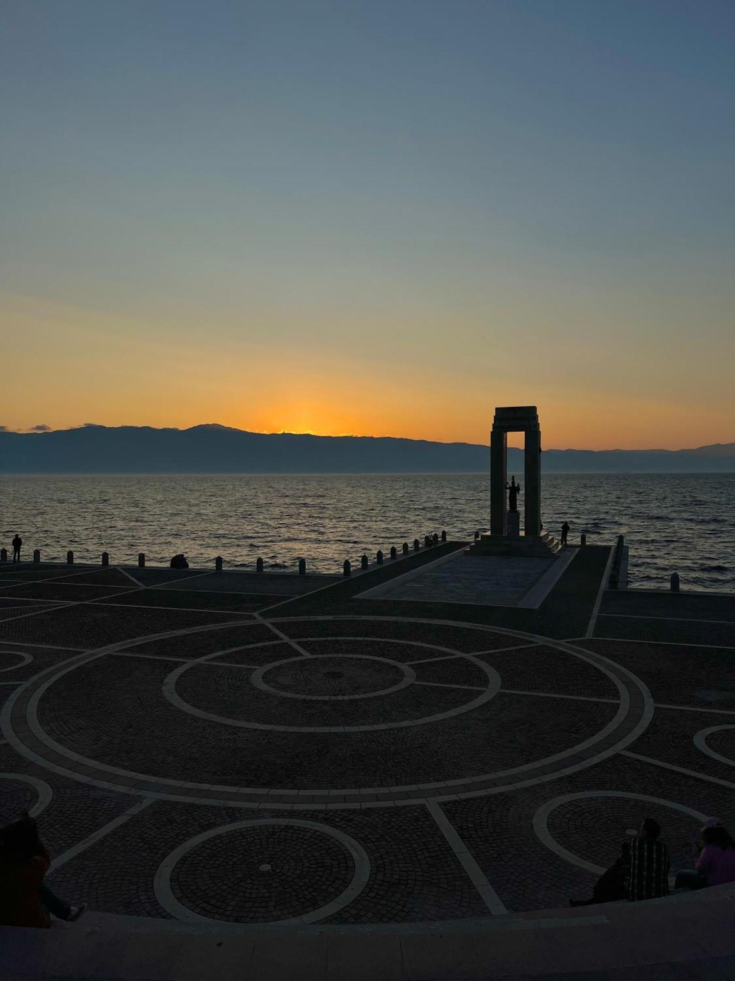 La Cattedrale Hotel Reggio Calabria Exterior photo